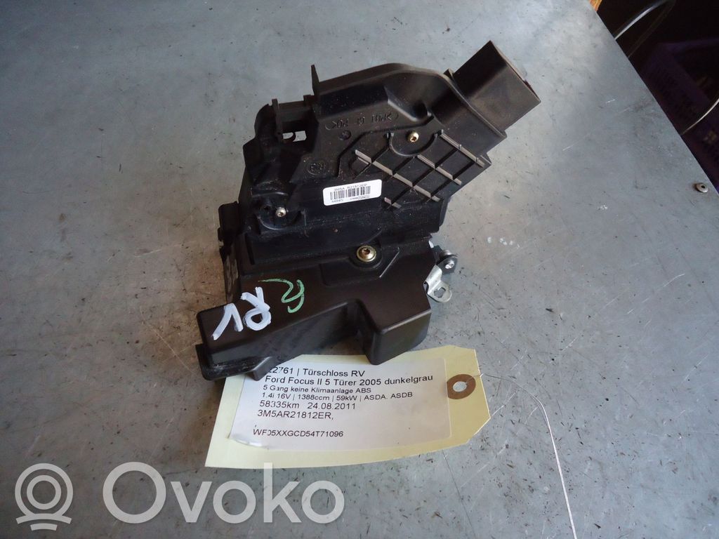 Ford Focus Priekšpusē slēdzene 
