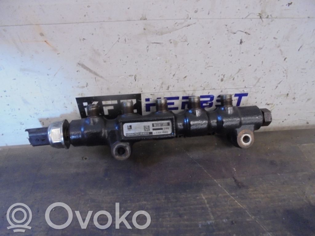 Suzuki Liana Tubo de alimentación del inyector de combustible 