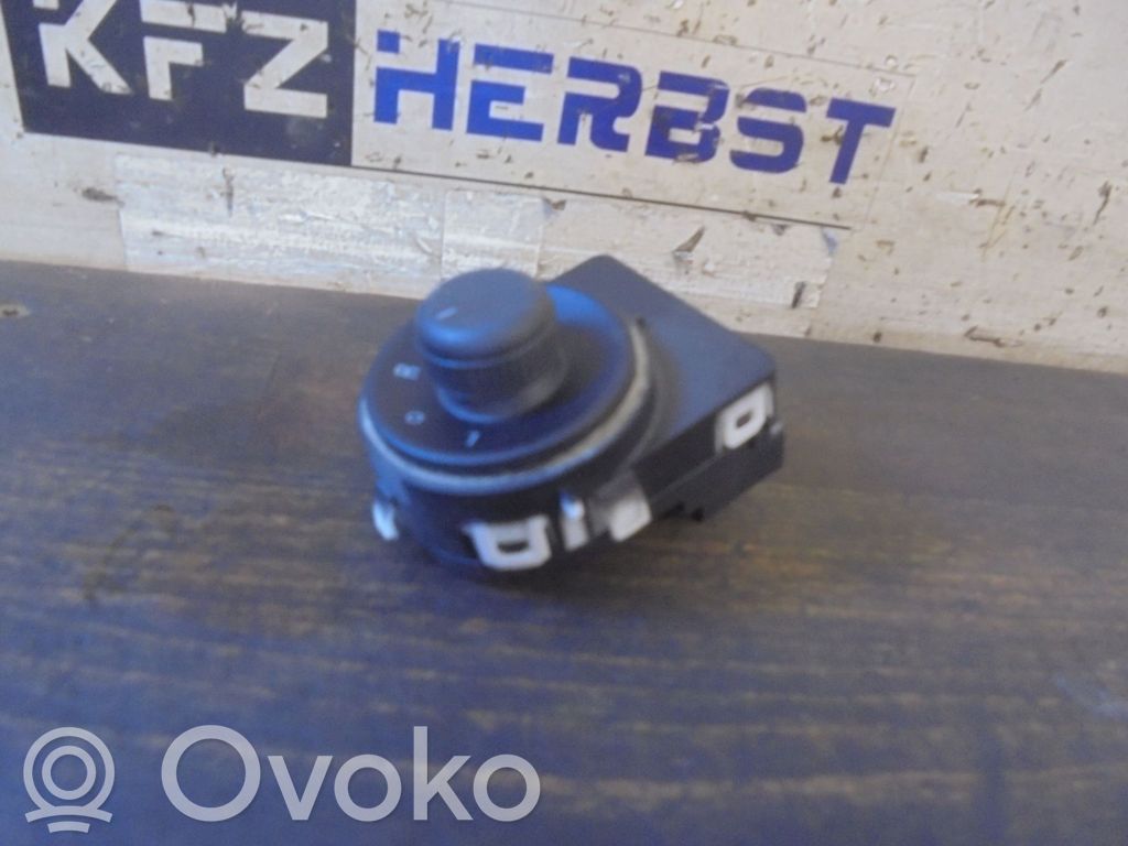 Opel Zafira C Wing mirror switch 