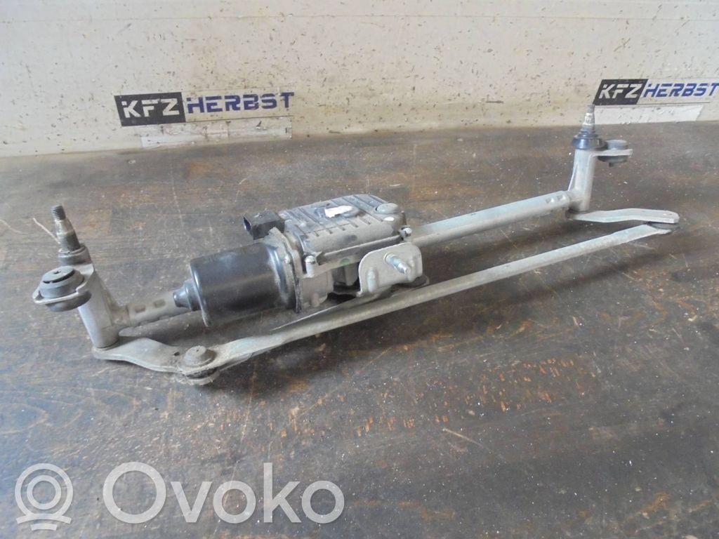 Volkswagen Scirocco Front wiper linkage and motor 