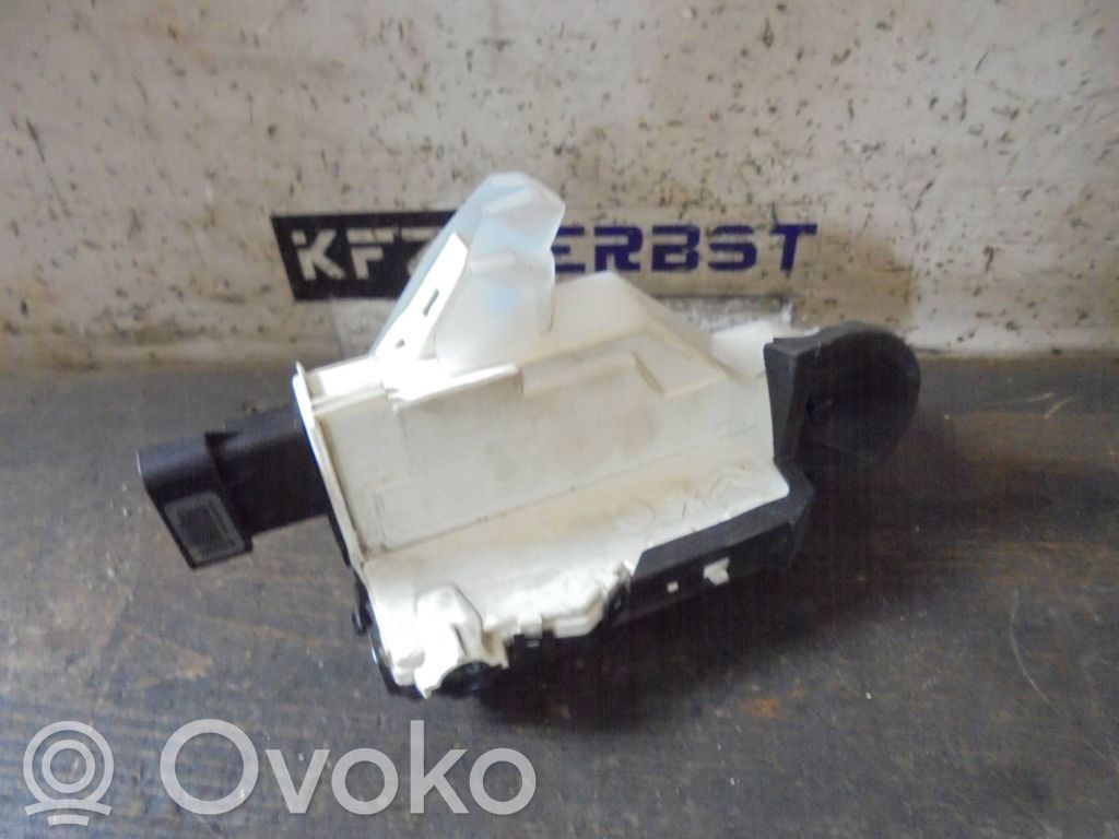 Peugeot 5008 Serratura portiera anteriore 
