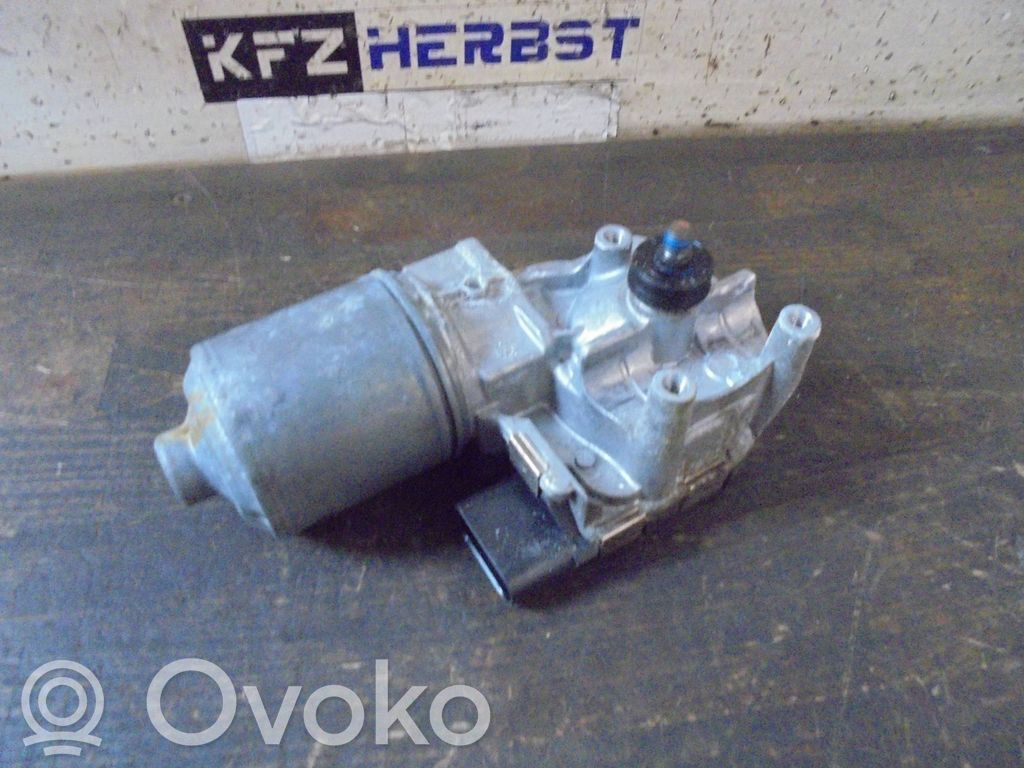 Volkswagen PASSAT B8 Motor ștergător 
