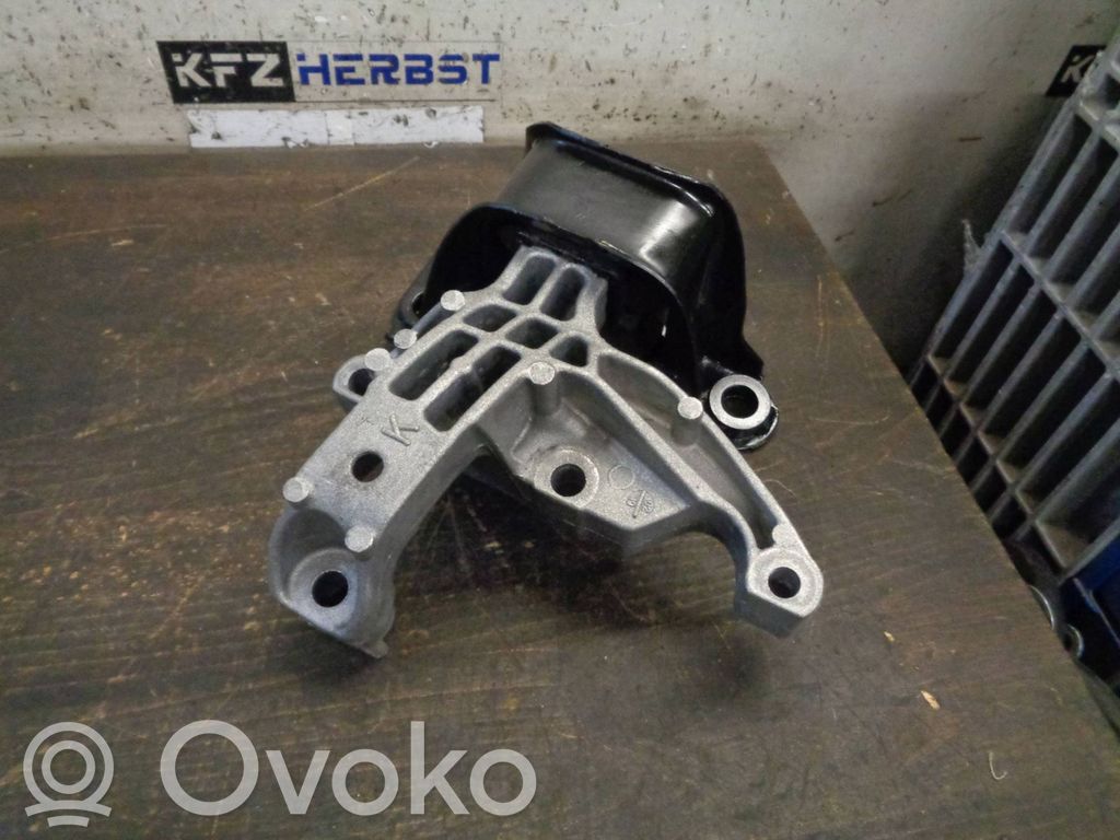 Renault Kadjar Moottorin kiinnikekorvake 