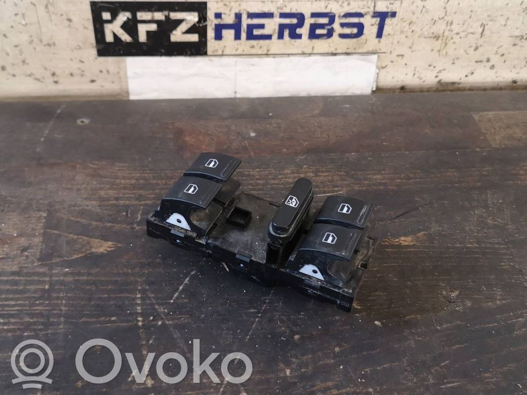 Volkswagen Amarok Przyciski szyb