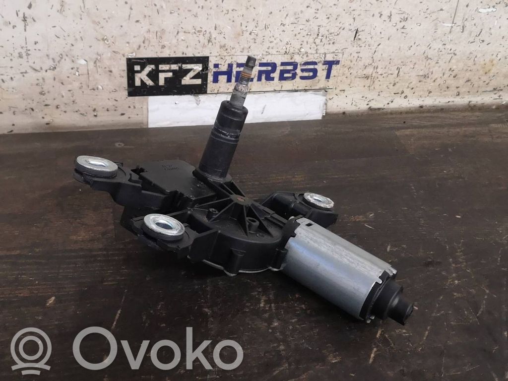 Volkswagen PASSAT B7 Motor ștergător lunetă 