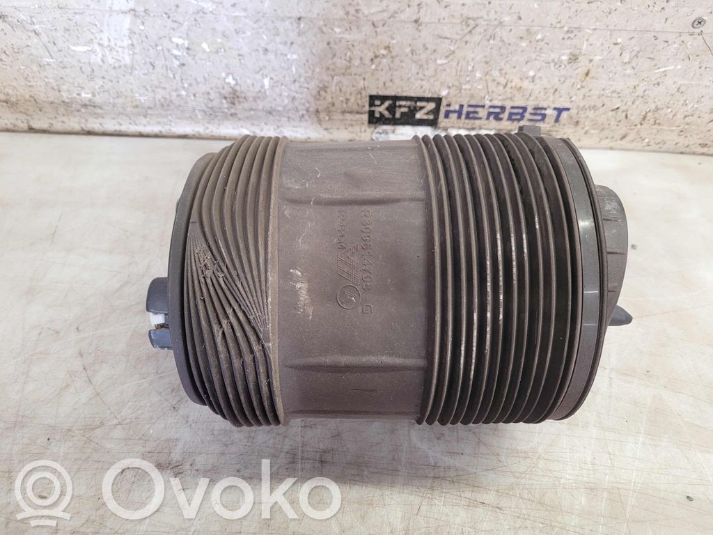 Audi Q7 4M Sprężyna tylna 
