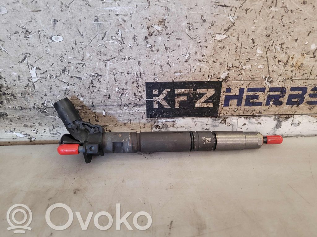 Audi Q7 4M Wtryskiwacz paliwa 