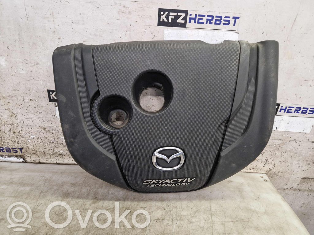 Mazda 6 Variklio dangtis (apdaila) 
