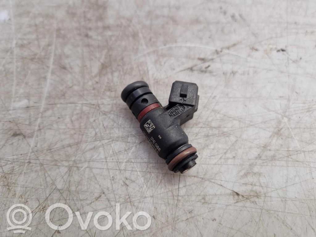 Fiat 500 Fuel injector 