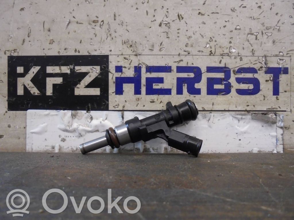 Mercedes-Benz C W204 Inyector de combustible 