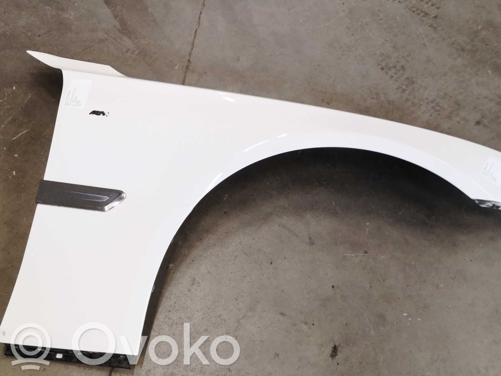 BMW 7 F01 F02 F03 F04 Błotnik przedni 