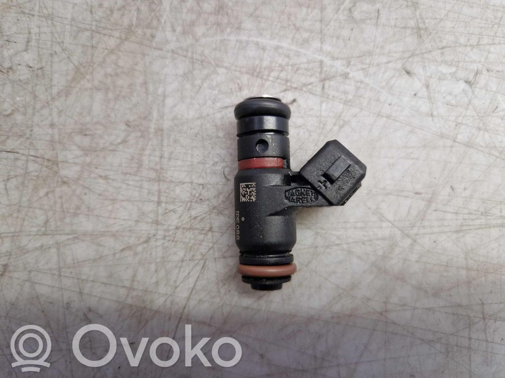 Fiat 500 Fuel injector 