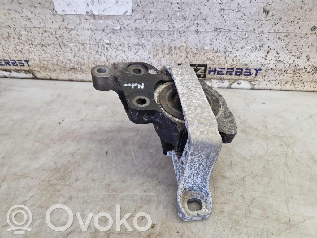 Ford Kuga II Engine mount bracket 