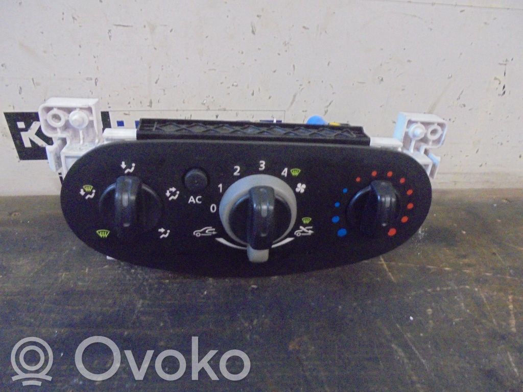 Dacia Sandero Interruptor de control del ventilador interior 