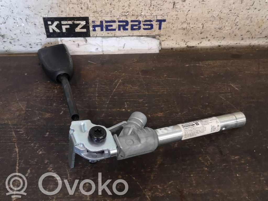 Opel Corsa D Hebilla del cinturón delantero 