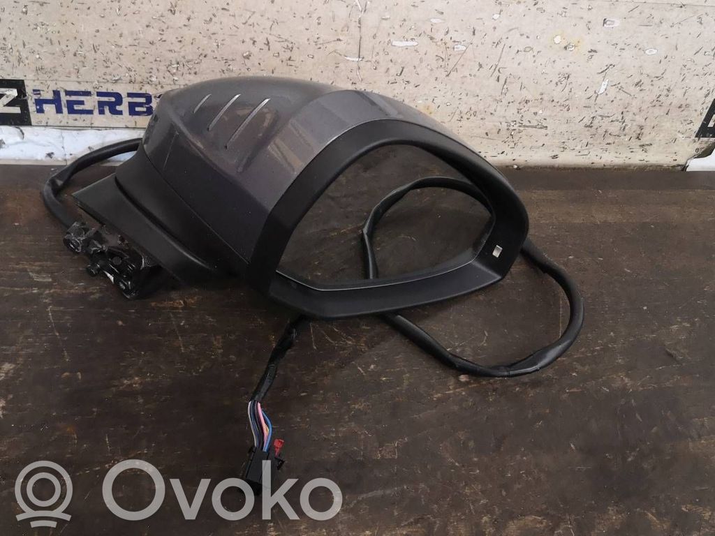 Audi A4 S4 B9 Elektryczne lusterko boczne drzwi przednich 