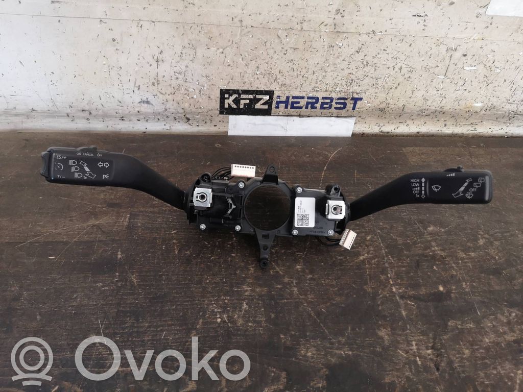 Volkswagen Touran I Butoane/comutatoare pe volan 