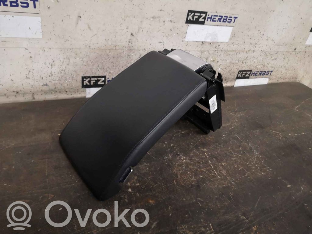 Armrest   1303472,1303472,39867262