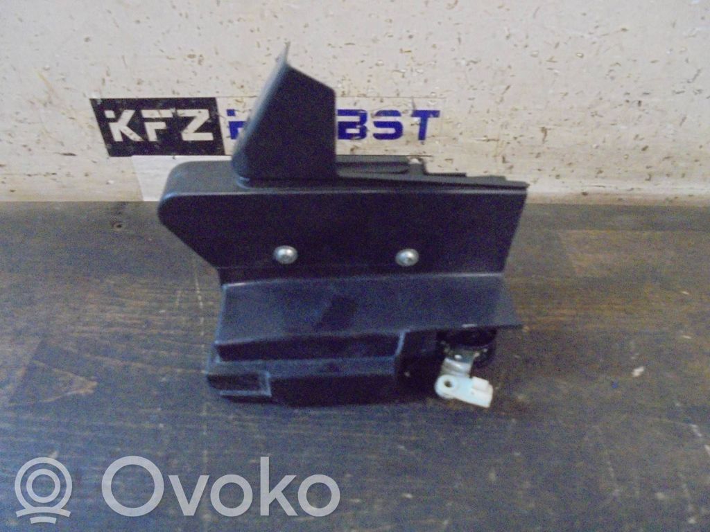 Dacia Sandero II Front door lock 