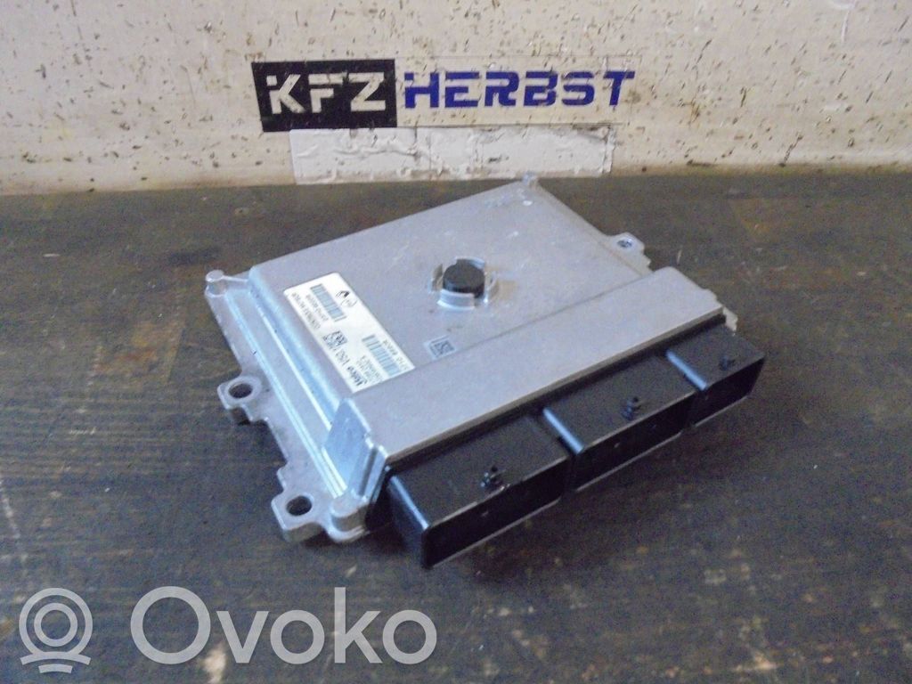 Renault Clio IV Engine control unit/module 