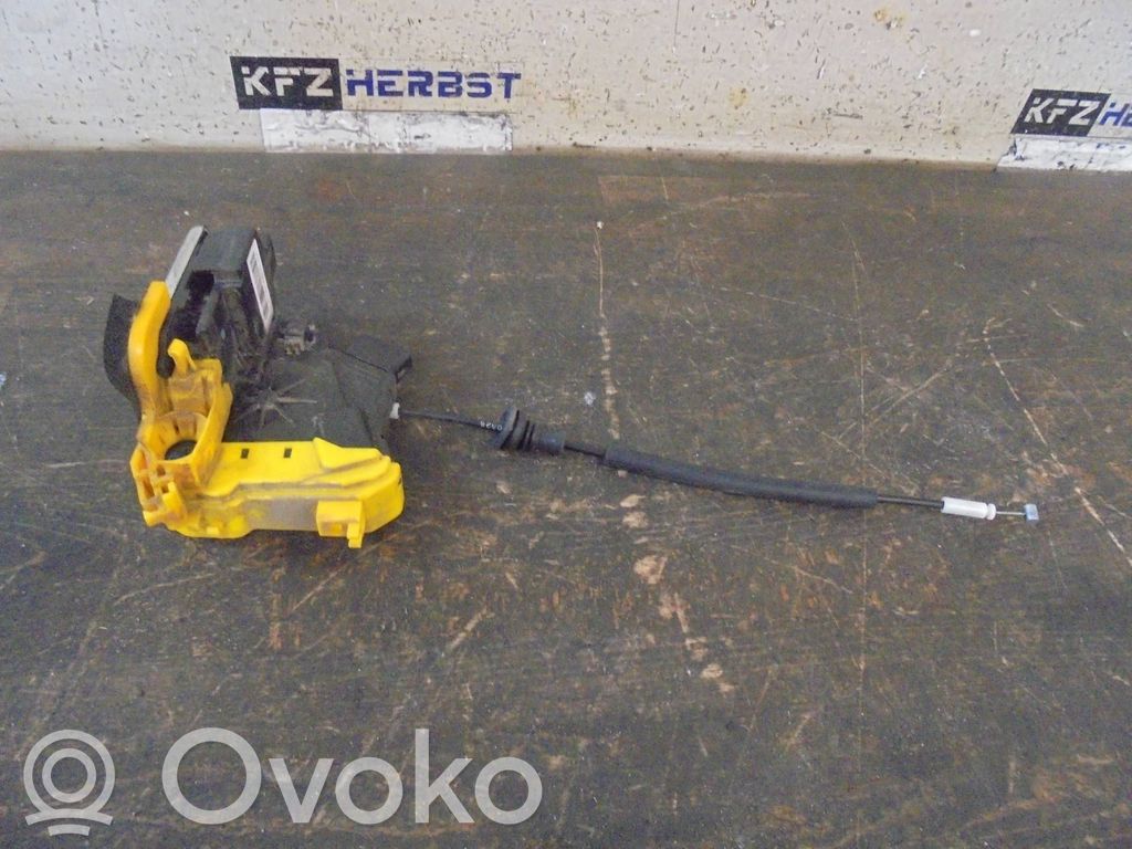 KIA Pro Cee'd II Front door lock 