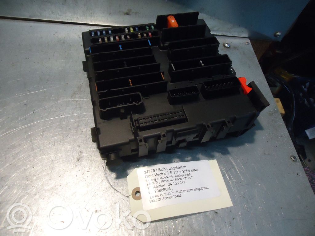 Opel Vectra C Fuse box set 
