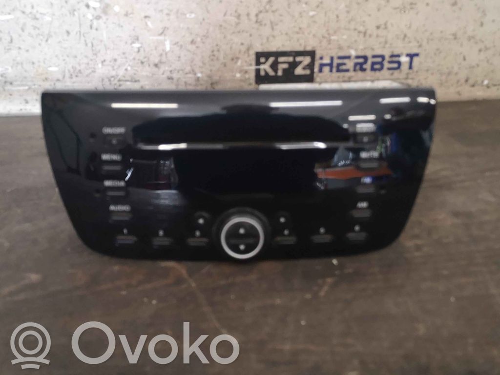 Opel Combo D Stacja multimedialna GPS / CD / DVD 