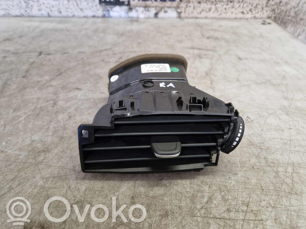 Opel Astra K Rejilla de ventilación central del panel 