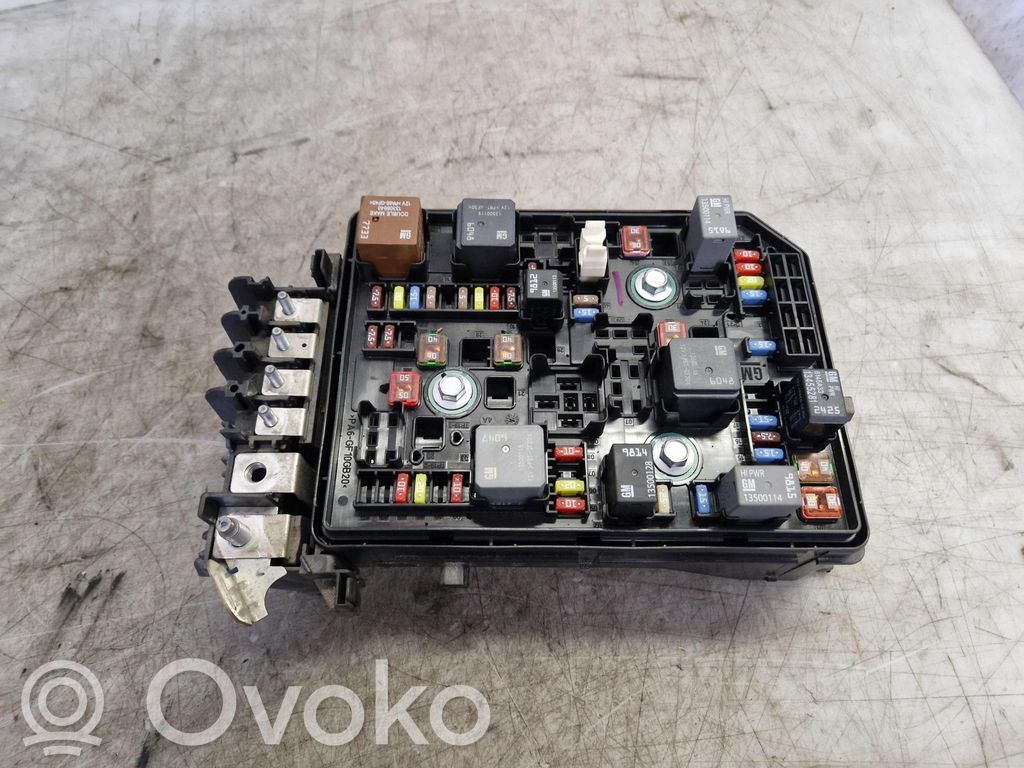 Opel Astra K Fuse box set 