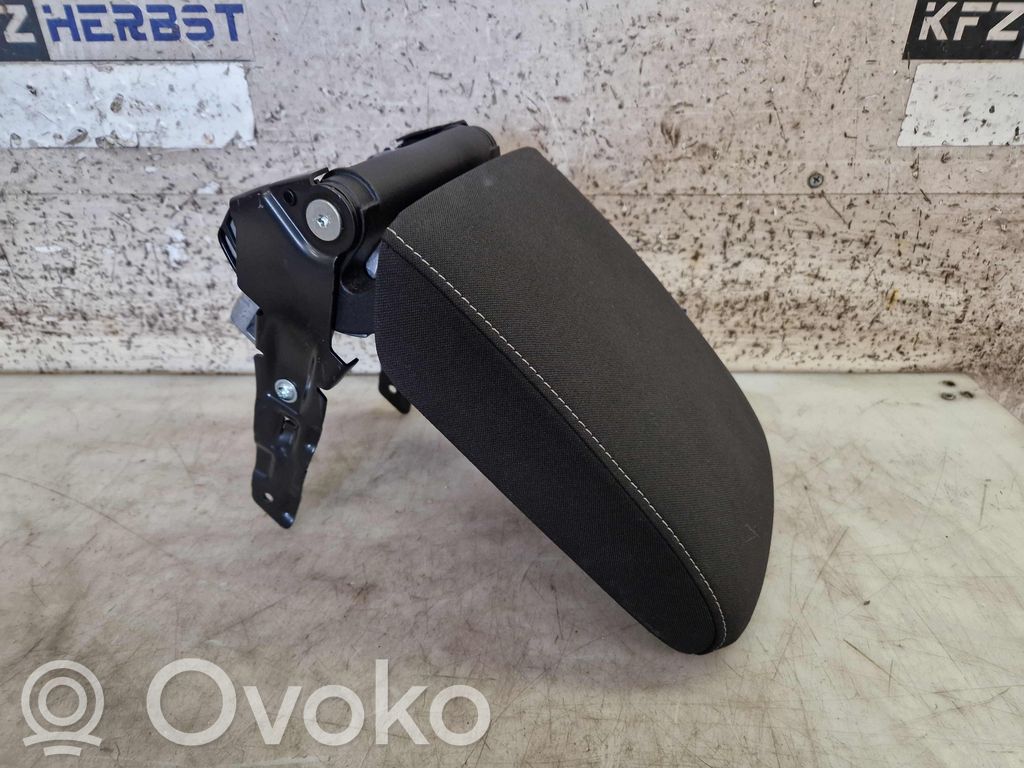 Volkswagen Golf VII Armrest 