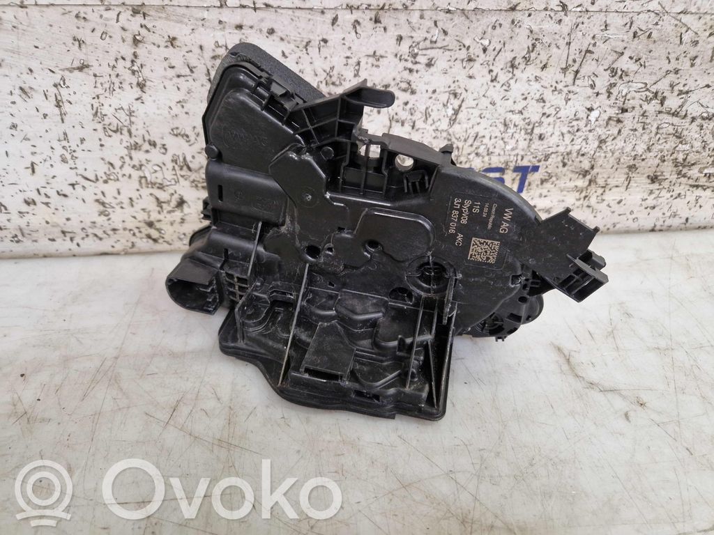 Volkswagen Golf VIII Etuoven lukko 