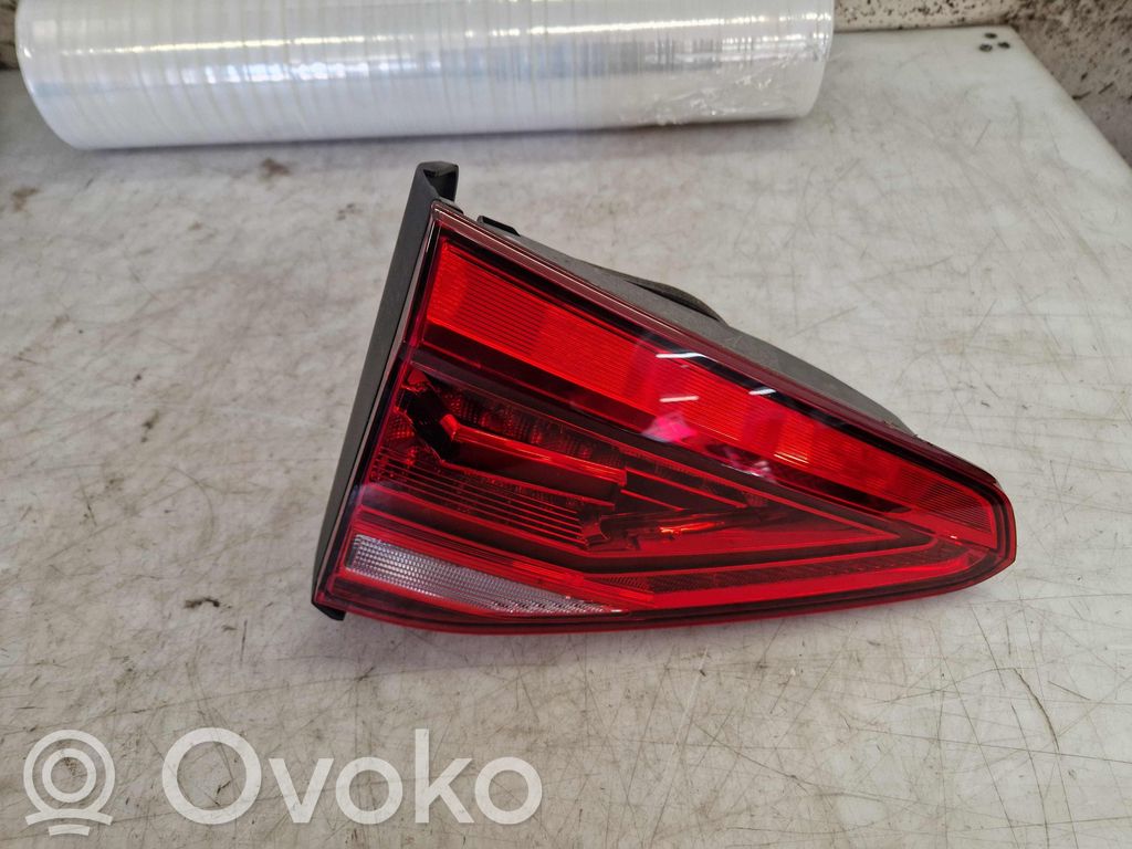 Volkswagen Cross Touran II Lampa tylna