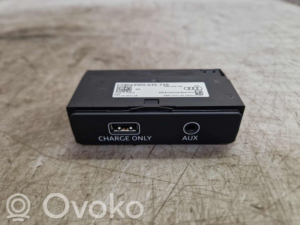 Freisprecheinrichtung   USBAUX,8W0035726,USBAUX