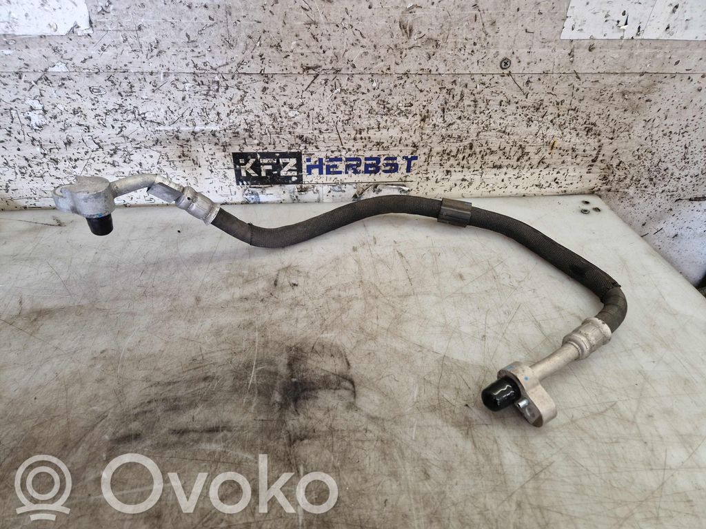 Ilmastointilaitteen putki (A/C)   8W0816721BC,8W0816721BC