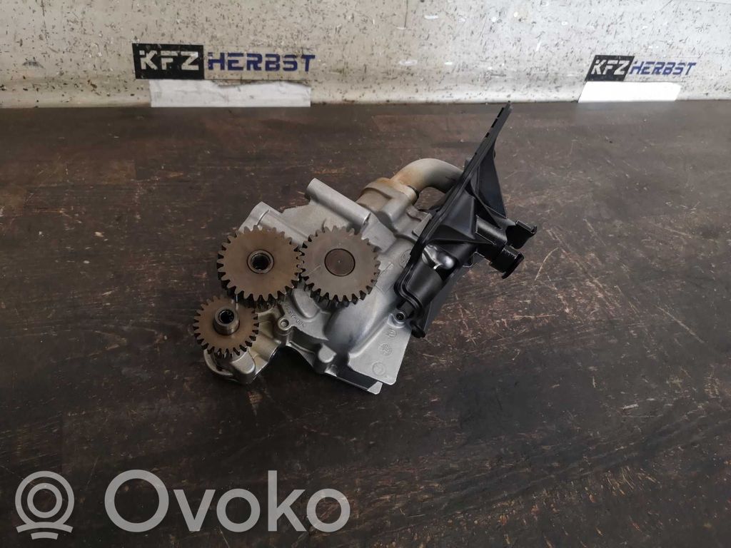 Audi A7 S7 4G Vesipumppu 