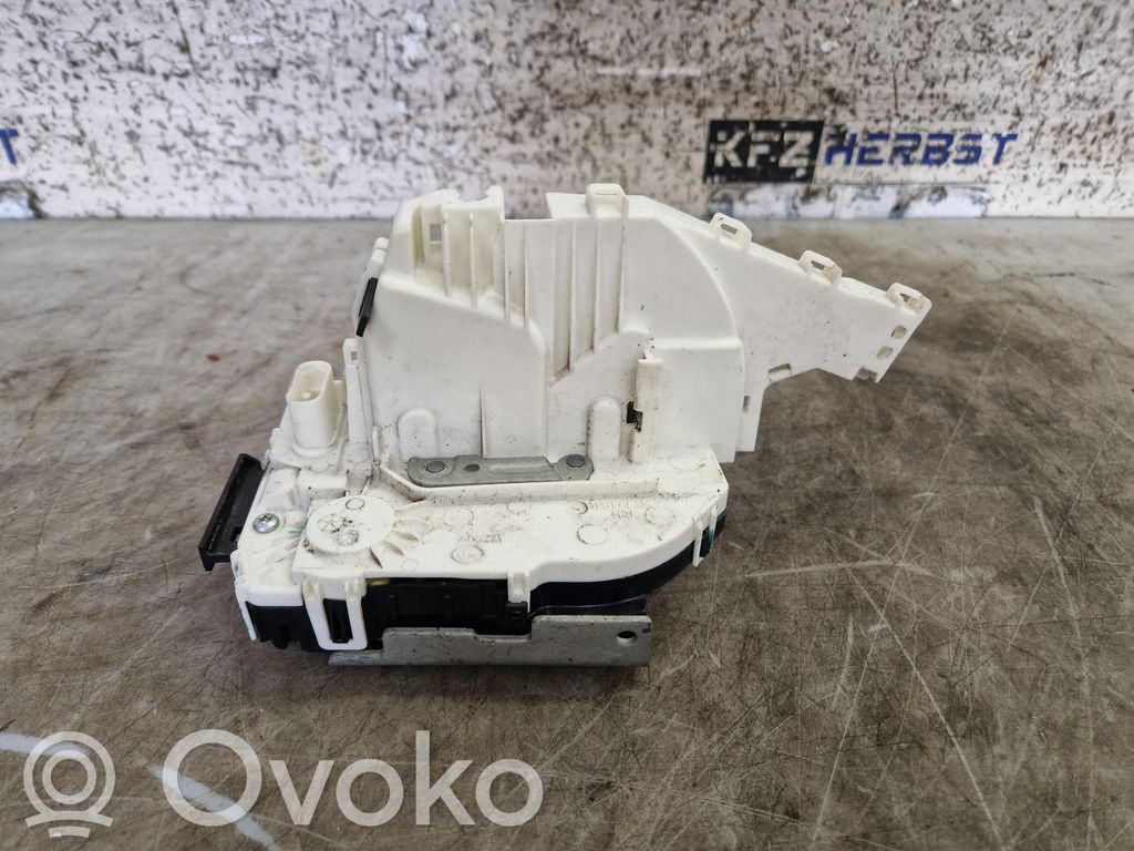 Jeep Cherokee Priekšpusē slēdzene 