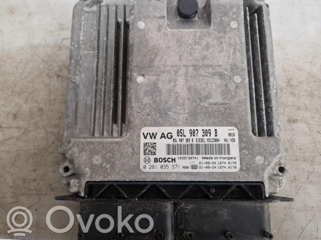 Volkswagen PASSAT B8 Engine control unit/module 
