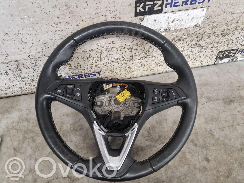 Ohjauspyörä   39108895,39229904,39108895,39229904
