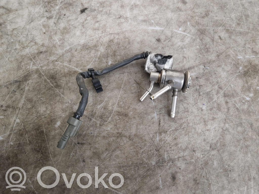 Opel Astra K Inyector de combustible 