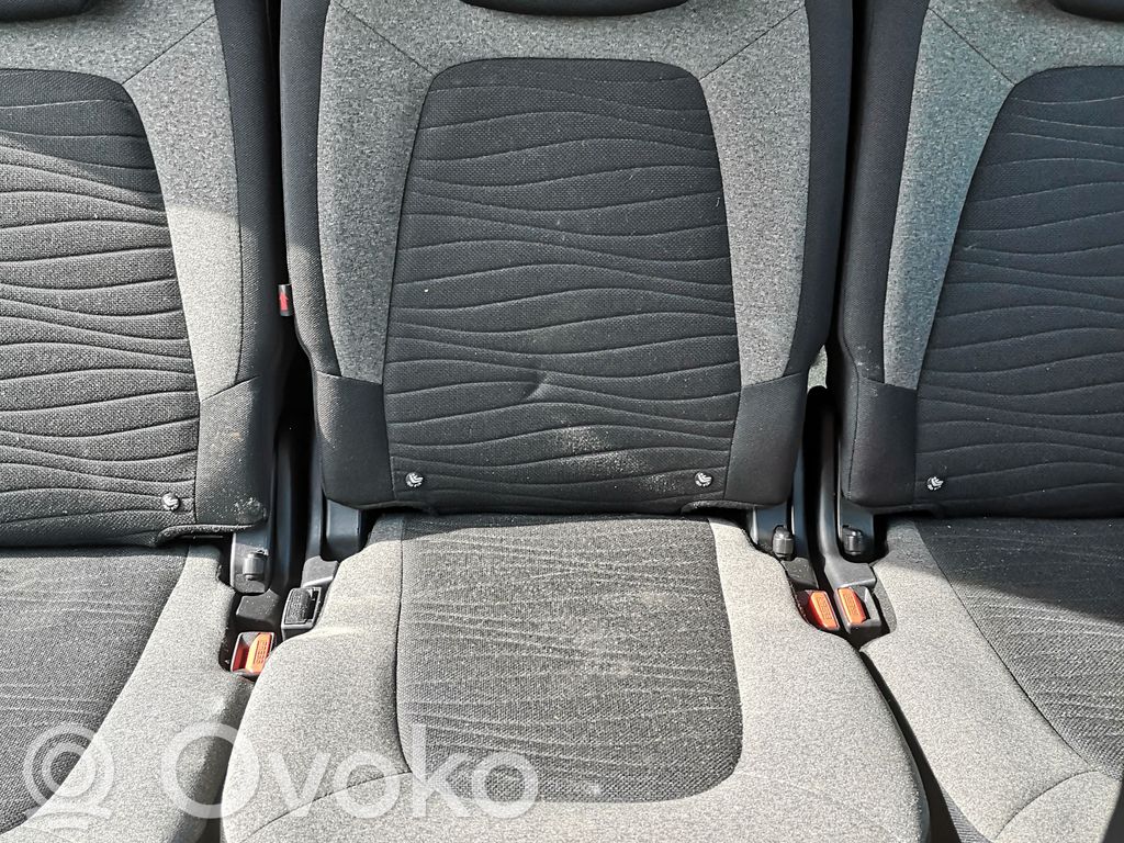 Citroen C4 II Picasso Second row seats 