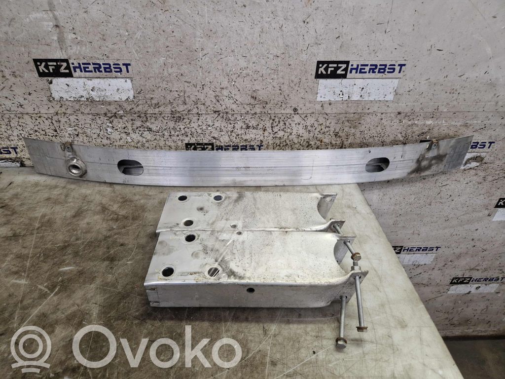 BMW X3 F25 Belka zderzaka przedniego 