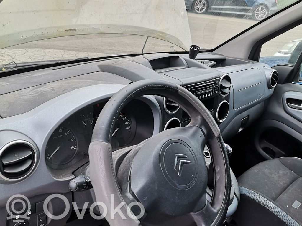 Citroen Berlingo Vairo oro pagalvė 