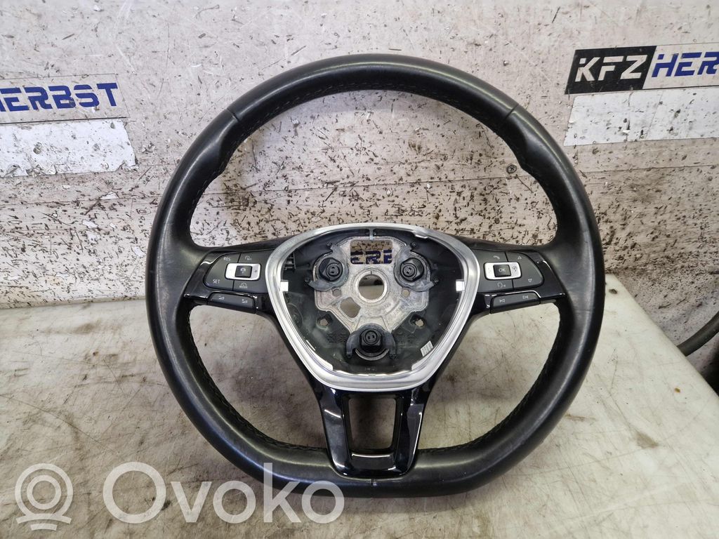 Volkswagen T-Roc Steering wheel 