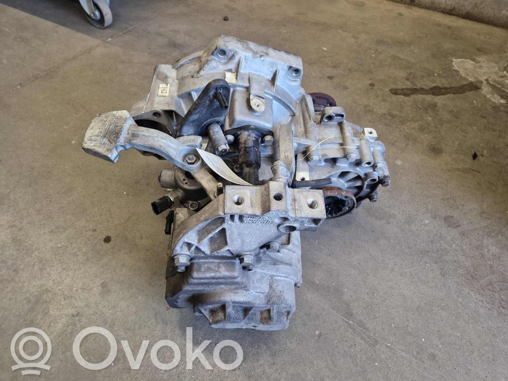 Manualna 6-biegowa skrzynia biegów   02S300050J,131346KM,02S300050J,131346KM,QXA
