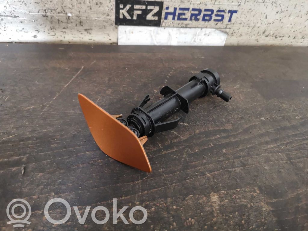 Skoda Enyaq iV Dysza spryskiwacza lampy przedniej 