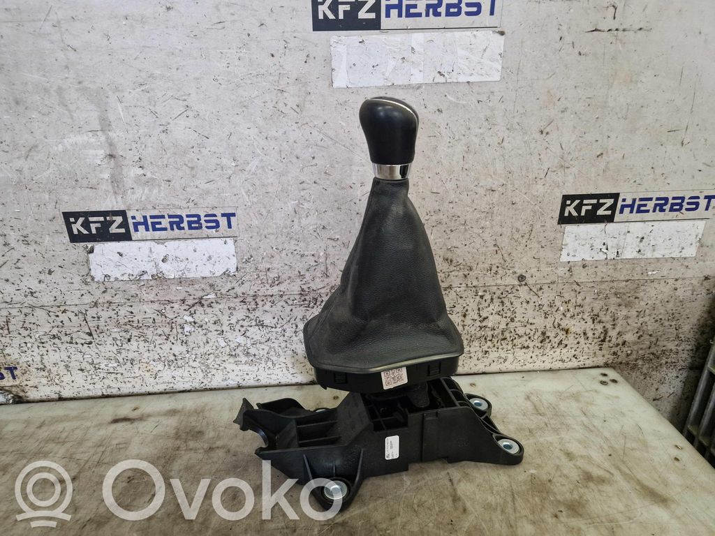 Gear shifter/selector   AV1R7C453CKA,8A6R7K387MD,8A6R7K387MD,AV1R7C453CKA,AV1R7H409CKA