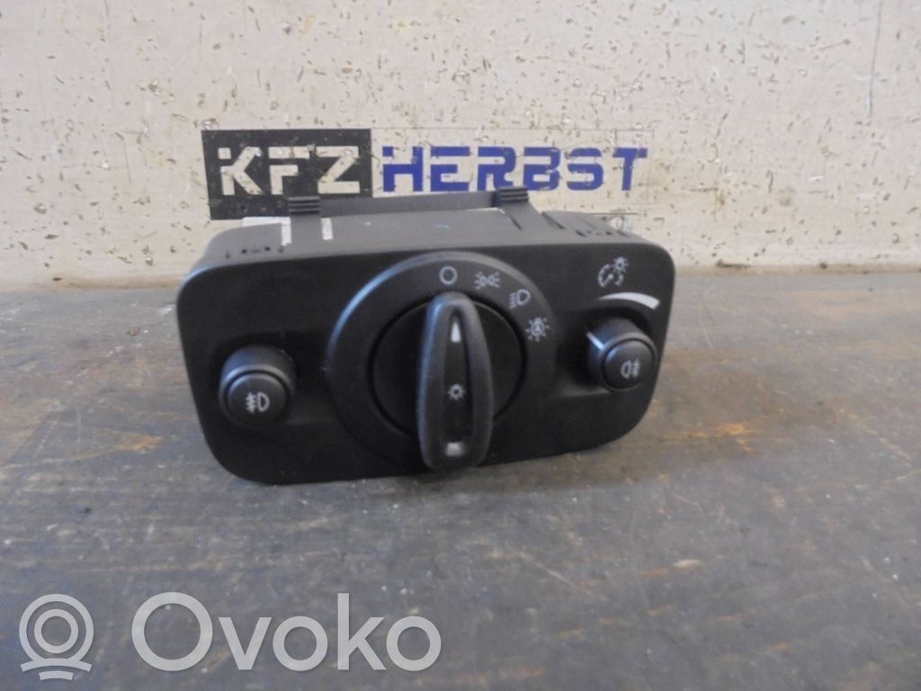 Light switch   8G9T13A024ED,8G9T13A024ED