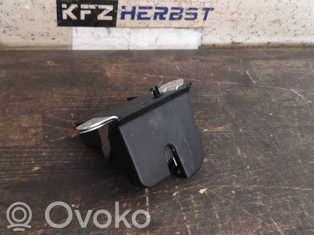 Volkswagen Polo VI Tailgate/trunk/boot lock/catch/latch 