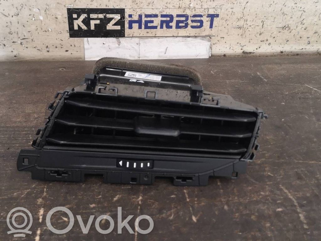 Volkswagen Polo VI Centrinės oro grotelės 