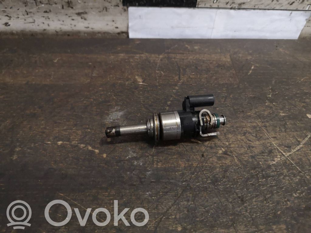 Ford Focus Fuel injector 